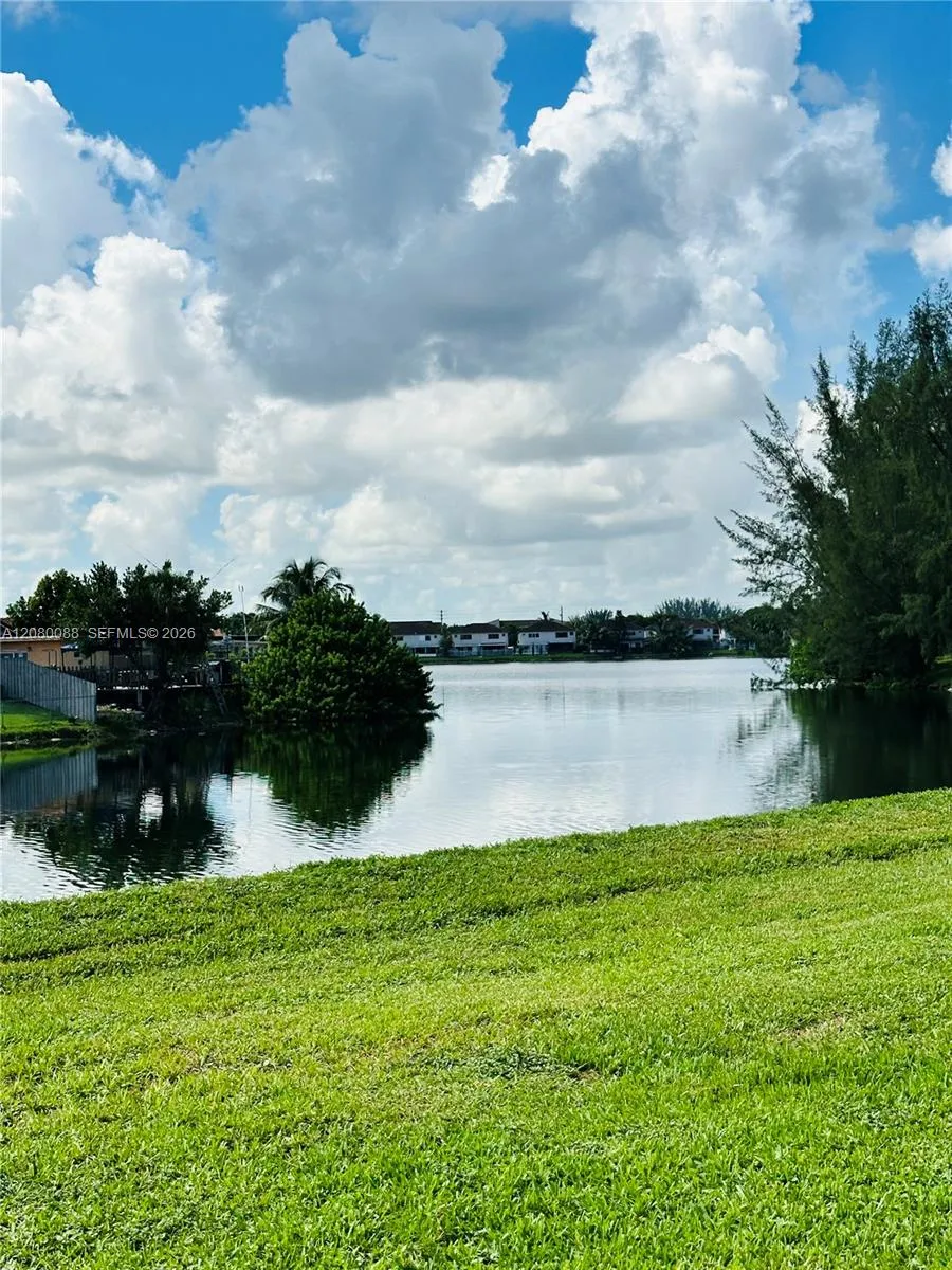 6565 W 26th Dr #34-104 Hialeah, FL 33016