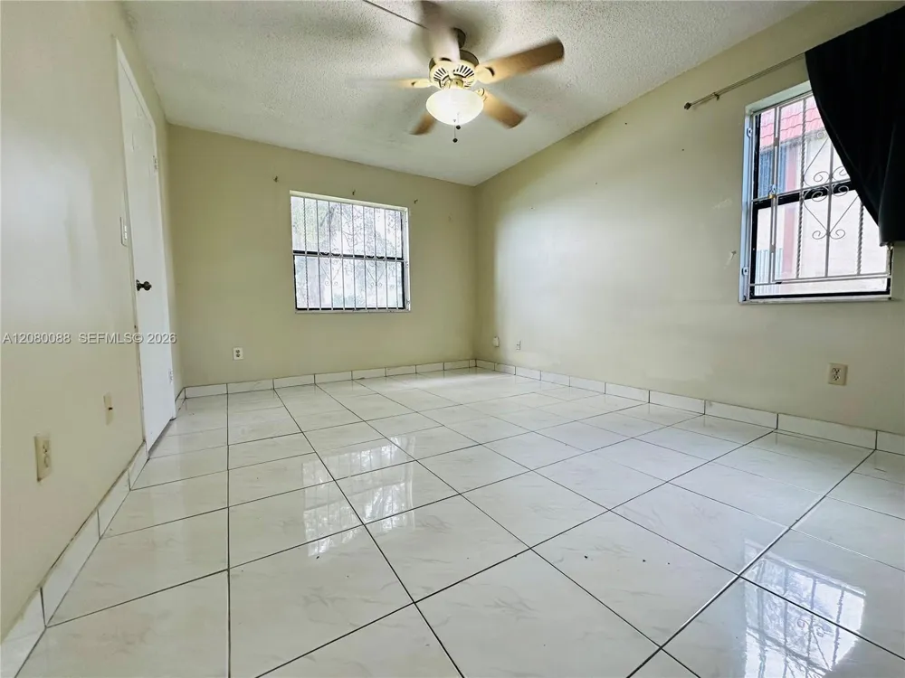 6565 W 26th Dr #34-104 Hialeah, FL 33016