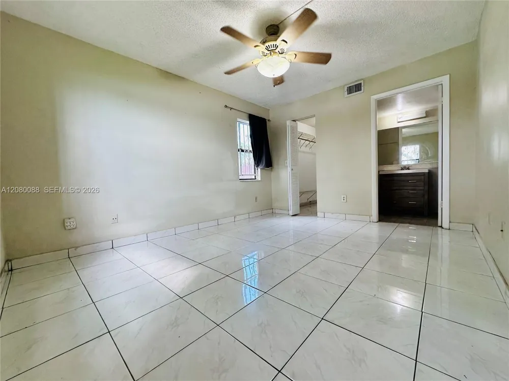 6565 W 26th Dr #34-104 Hialeah, FL 33016