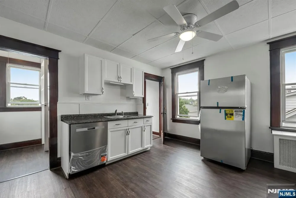 18 Unit 2 Lincoln Avenue 2 Little Falls, NJ 07424