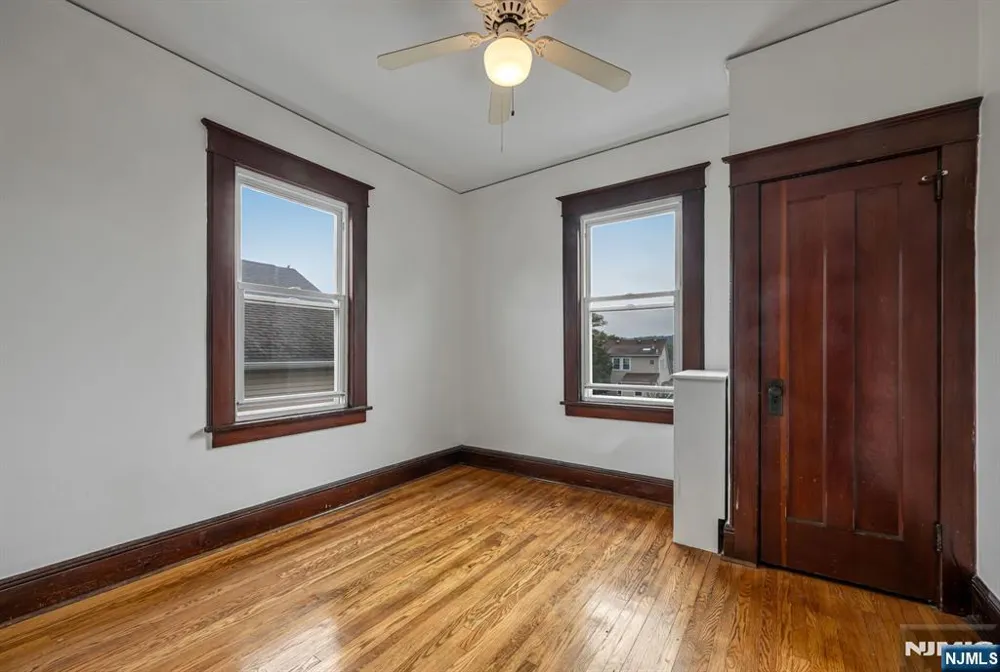 18 Unit 2 Lincoln Avenue 2 Little Falls, NJ 07424