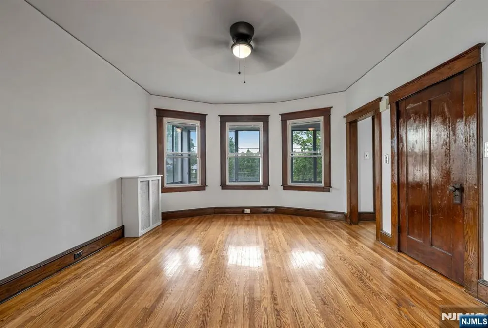 18 Unit 2 Lincoln Avenue 2 Little Falls, NJ 07424