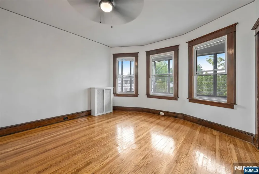 18 Unit 2 Lincoln Avenue 2 Little Falls, NJ 07424