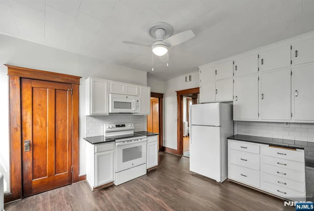 18 Lincoln Avenue 1 Little Falls, NJ 07424