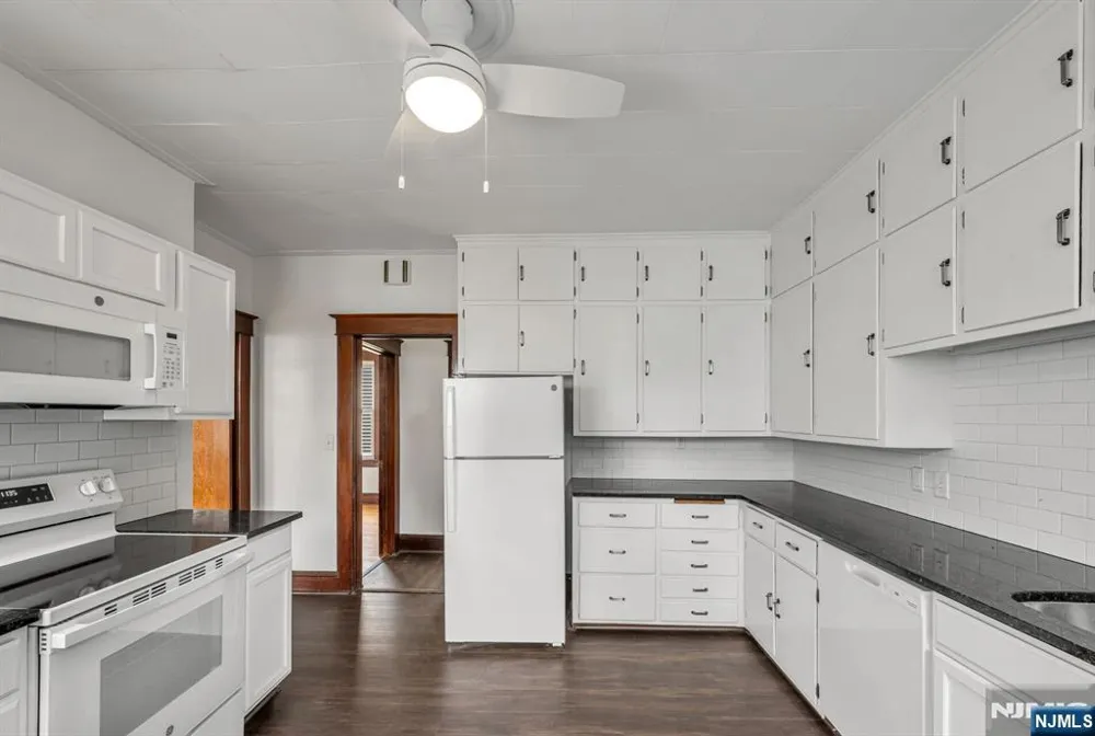 18 Lincoln Avenue 1 Little Falls, NJ 07424