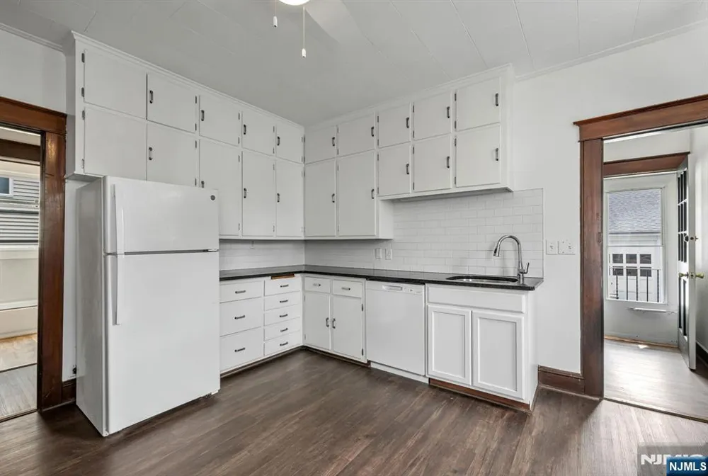 18 Lincoln Avenue 1 Little Falls, NJ 07424
