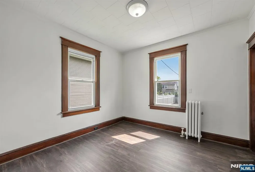 18 Lincoln Avenue 1 Little Falls, NJ 07424