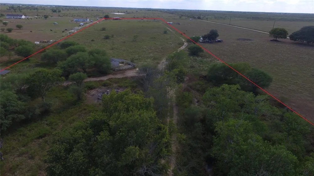 6784 Mieth Road S Sealy, TX 77474