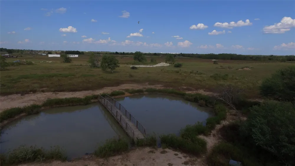 6784 Mieth Road S Sealy, TX 77474