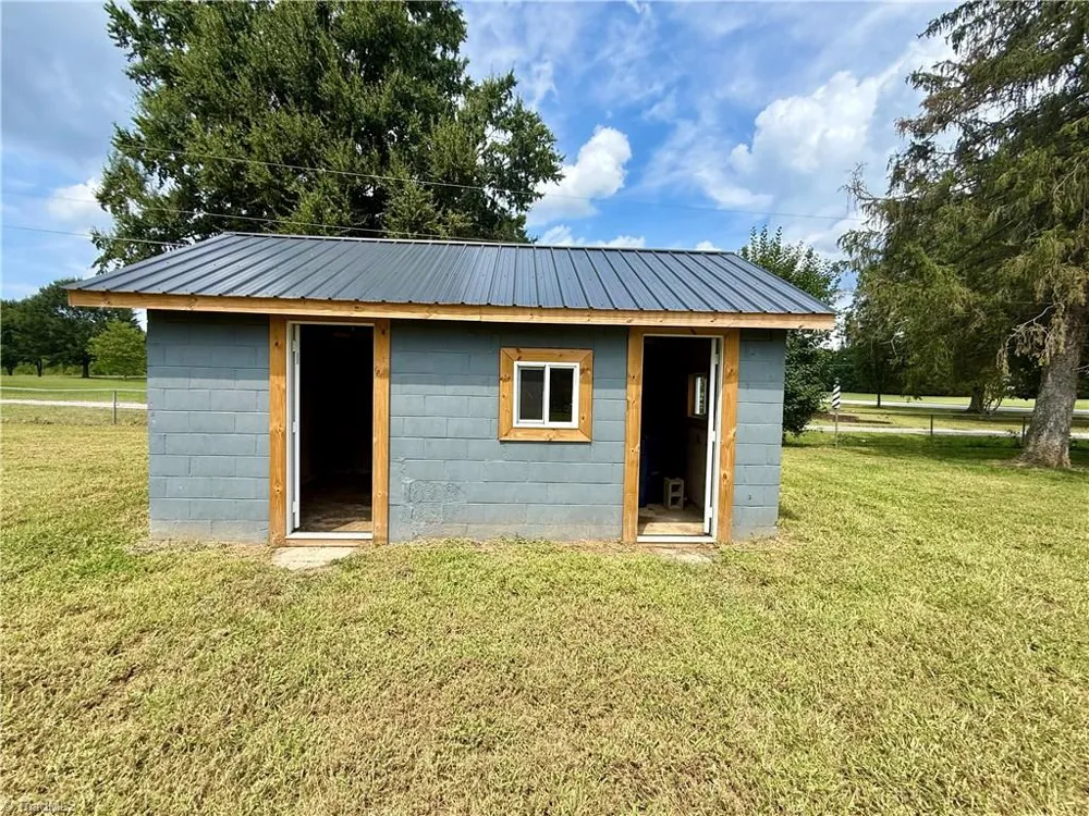 6129 Ridge Road Lexington, NC 27295