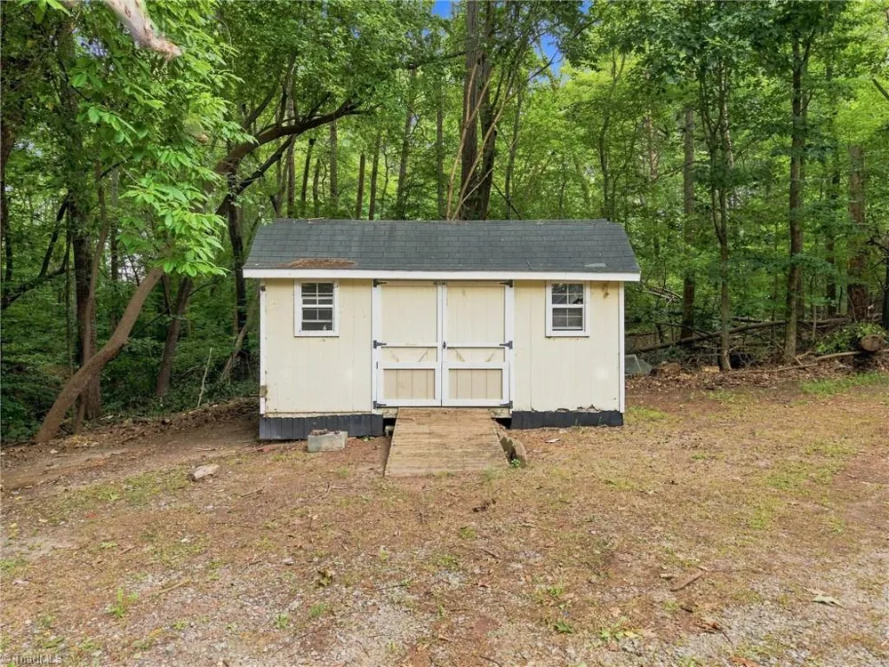 528 Wright Road Kernersville, NC 27284