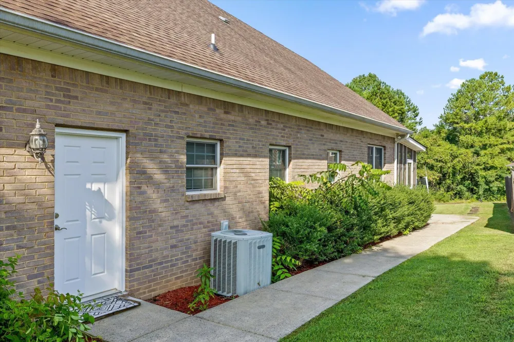 5639 NW Avenwood Circle Cleveland, TN 37312