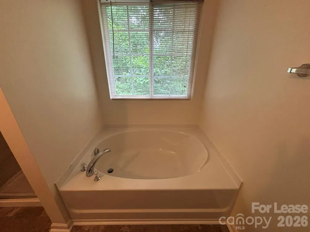 18 Sharpstone Lane Durham, NC 27703