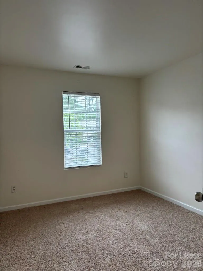 18 Sharpstone Lane Durham, NC 27703