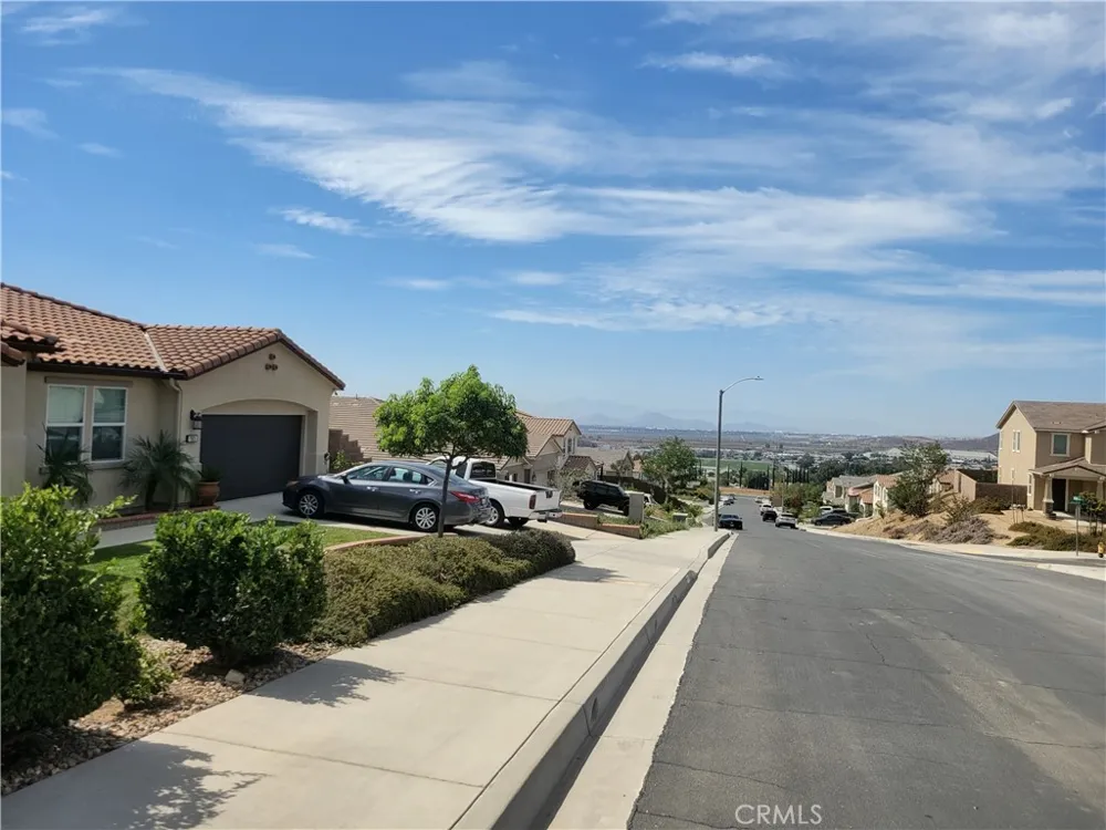 7039 Antique Street San Bernardino, CA 92407