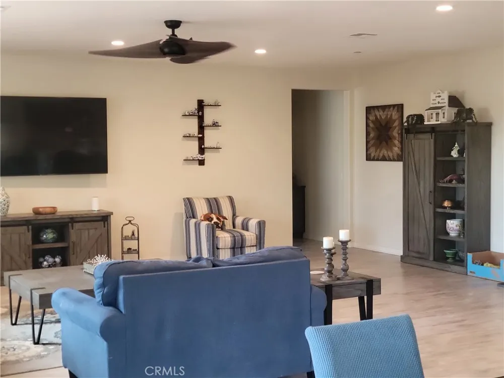 7039 Antique Street San Bernardino, CA 92407