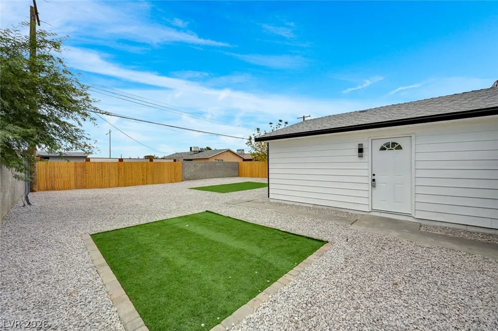 2253 La Puente Street Las Vegas, NV 89115