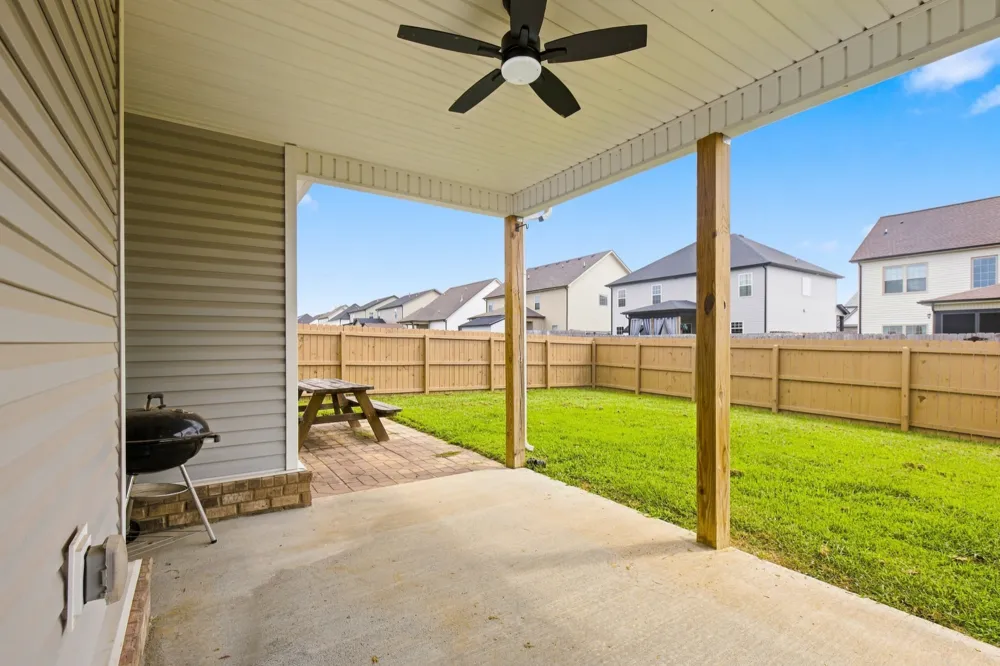 1589 Kestrel Dr Clarksville, TN 37040