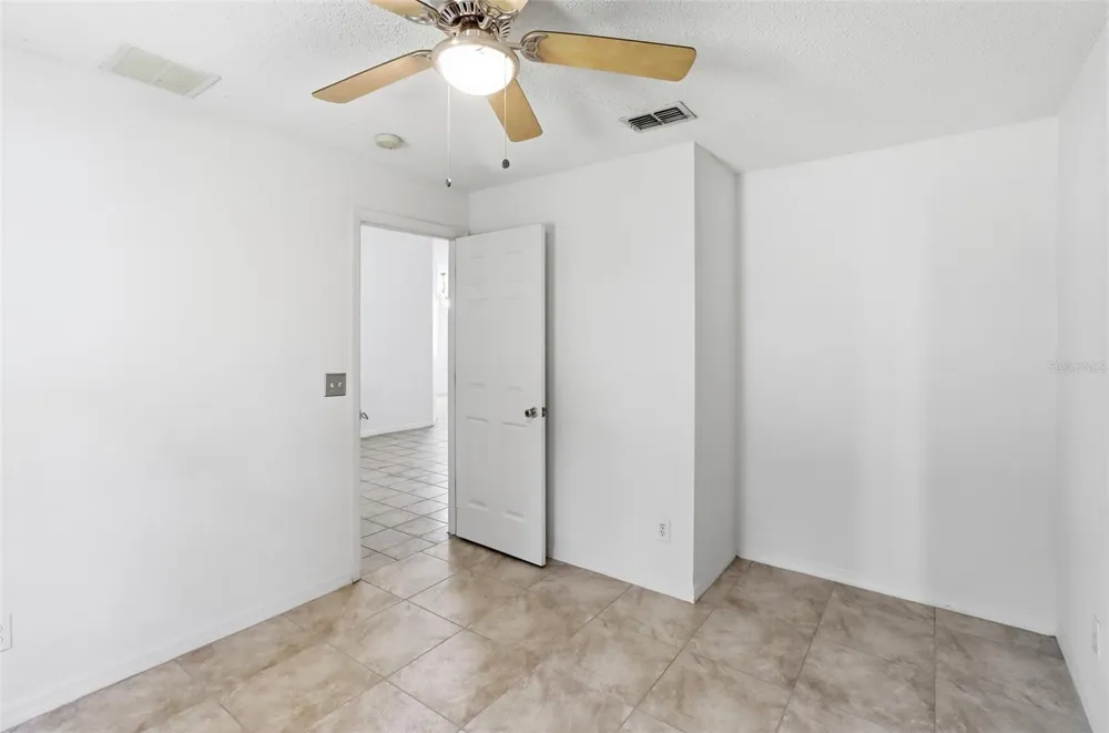 6100 LEE LAN DRIVE Orlando, FL 32809
