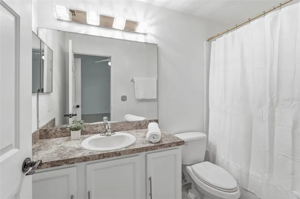 6100 LEE LAN DRIVE Orlando, FL 32809