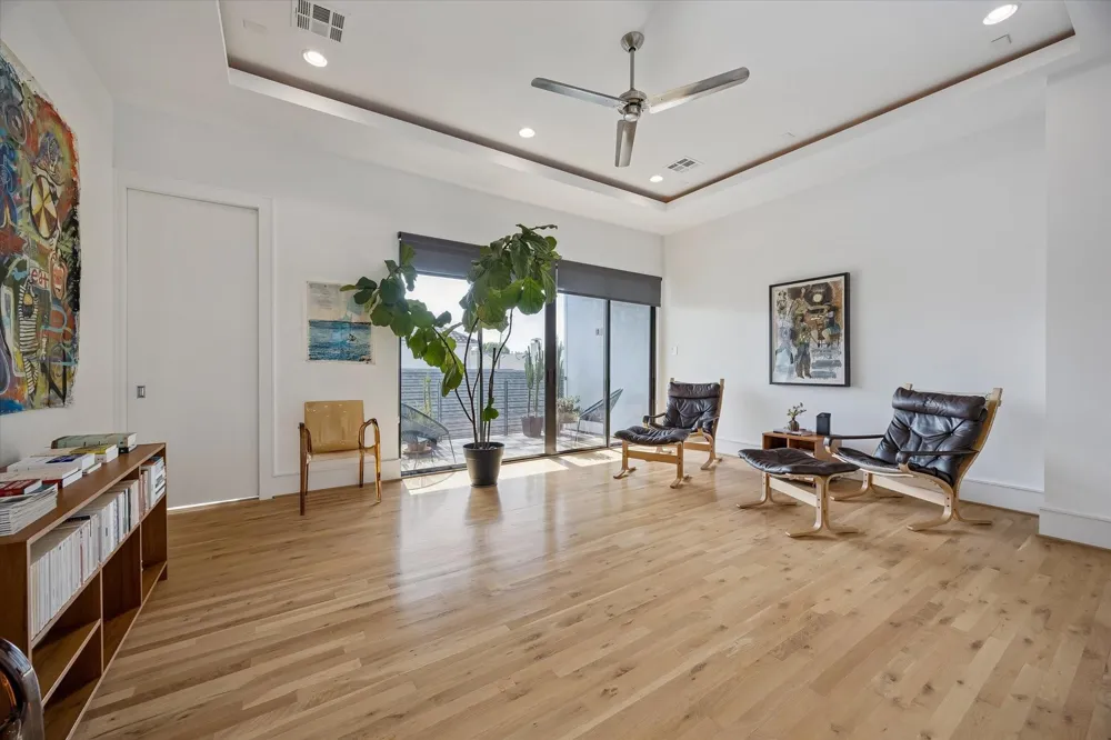 613 Jackson Hill Street #A Houston, TX 77007