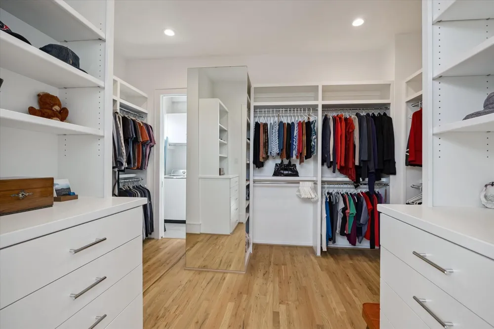 613 Jackson Hill Street #A Houston, TX 77007