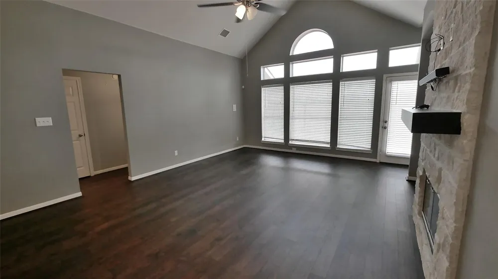 10402 Indian Paintbrush Lane Houston, TX 77095