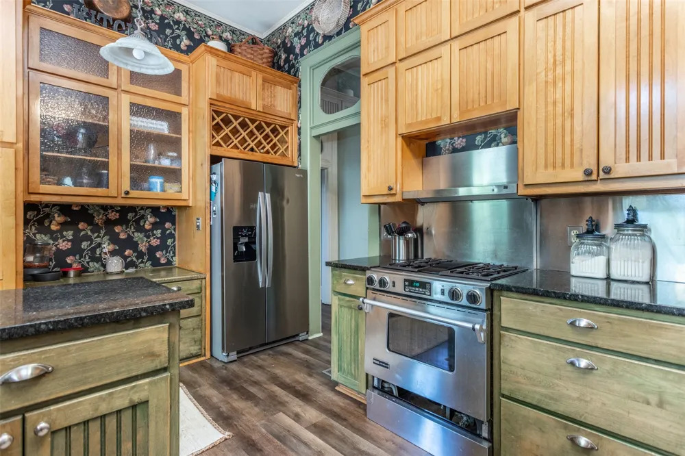 319 S Denton Street Gainesville, TX 76240