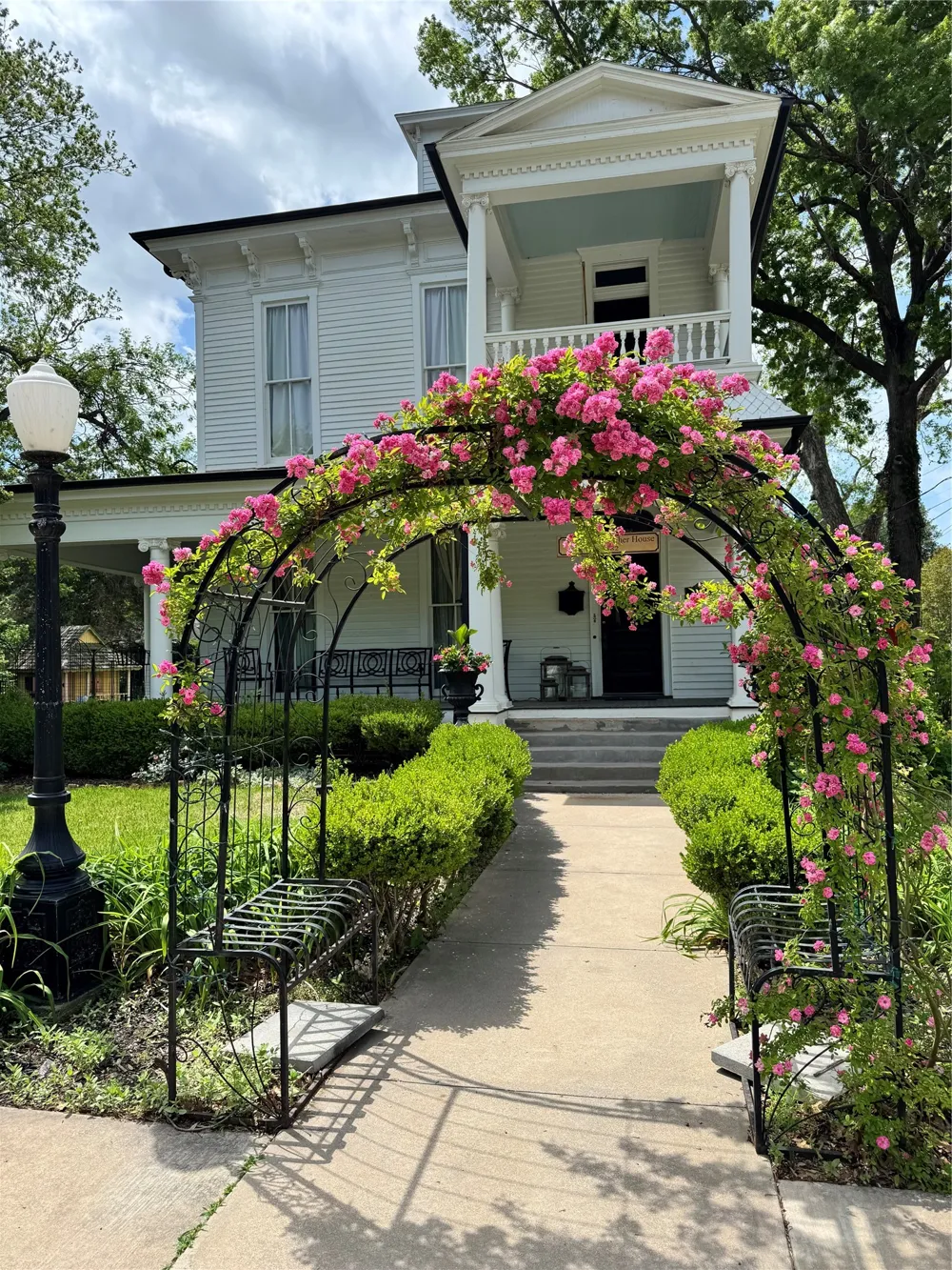 319 S Denton Street Gainesville, TX 76240