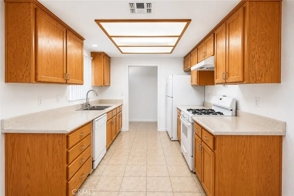 6851 Conejo Joshua Tree, CA 92252