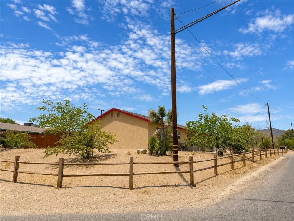 6851 Conejo Joshua Tree, CA 92252