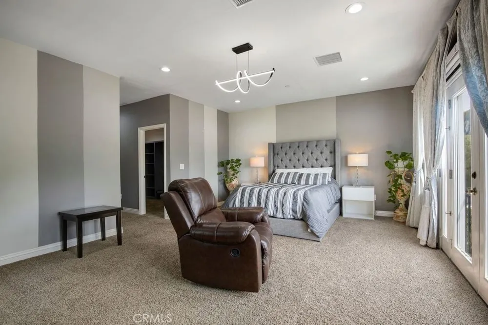 9304 FRANKLIN STREET Chatsworth, CA 91311