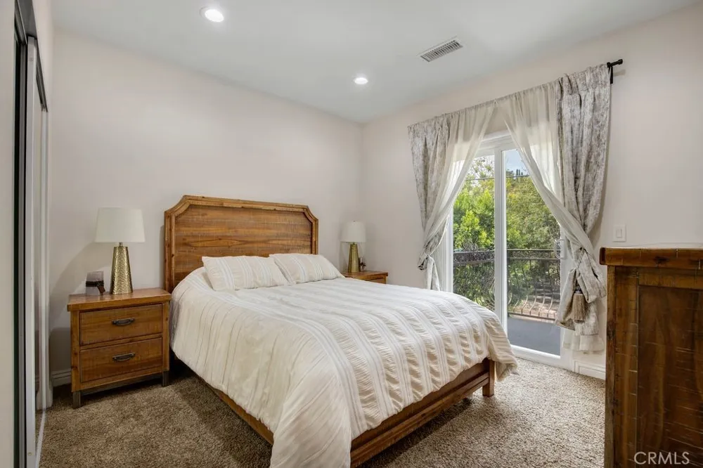 9304 FRANKLIN STREET Chatsworth, CA 91311