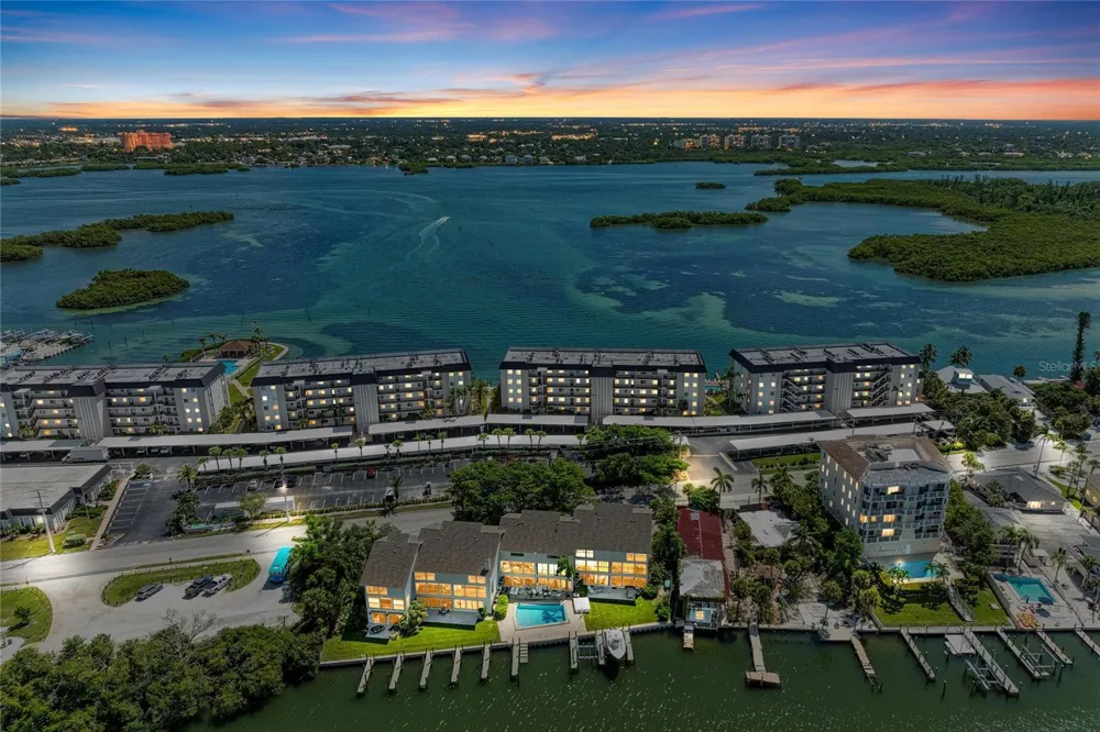 8977 MIDNIGHT PASS ROAD #219 Sarasota, FL 34242