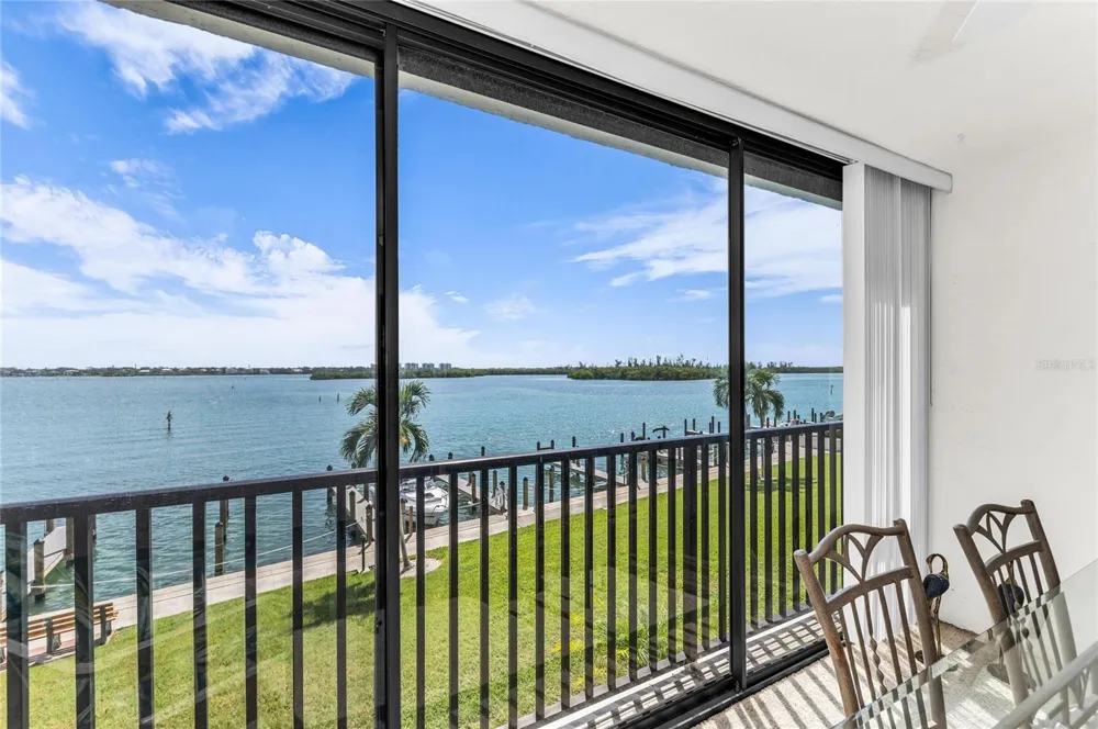 8977 MIDNIGHT PASS ROAD #219 Sarasota, FL 34242