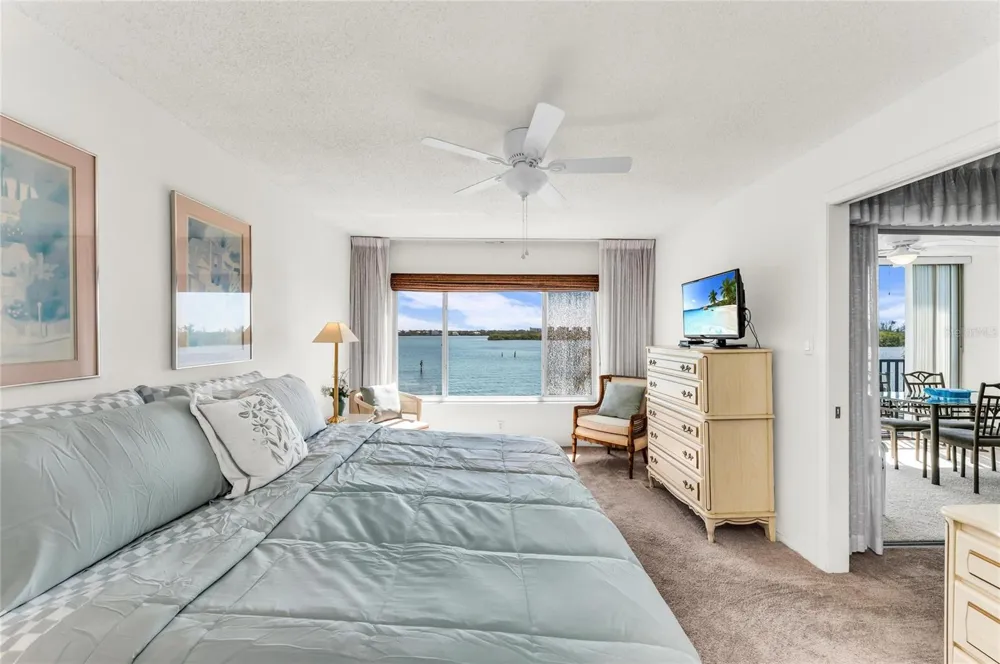 8977 MIDNIGHT PASS ROAD #219 Sarasota, FL 34242