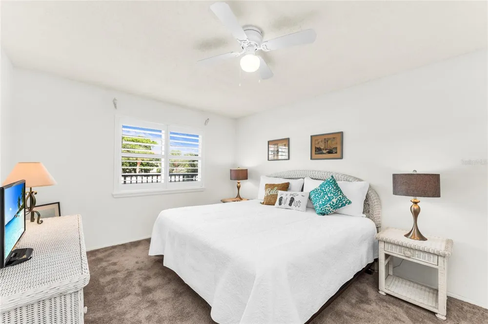 8977 MIDNIGHT PASS ROAD #219 Sarasota, FL 34242