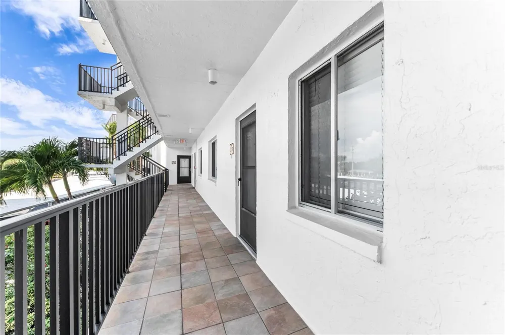 8977 MIDNIGHT PASS ROAD #219 Sarasota, FL 34242