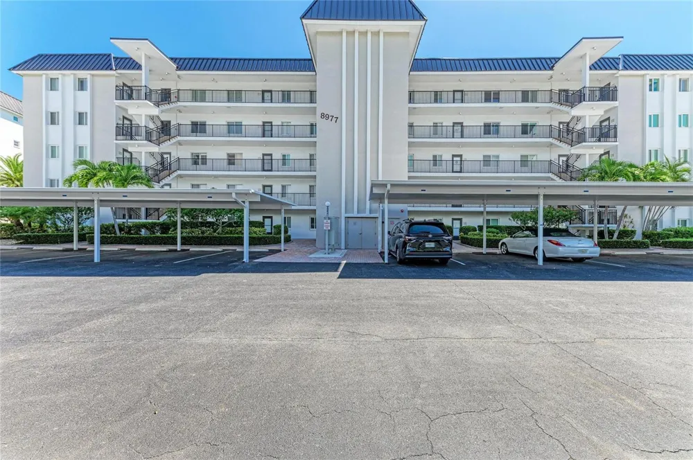 8977 MIDNIGHT PASS ROAD #219 Sarasota, FL 34242