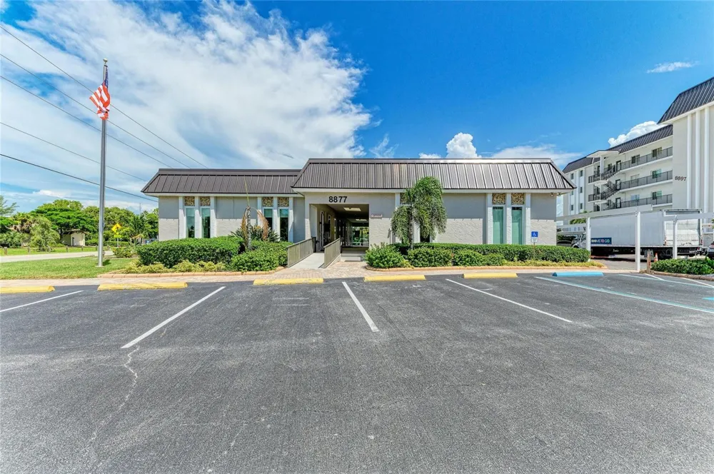 8977 MIDNIGHT PASS ROAD #219 Sarasota, FL 34242