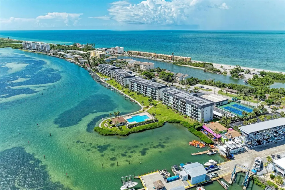 8977 MIDNIGHT PASS ROAD #219 Sarasota, FL 34242