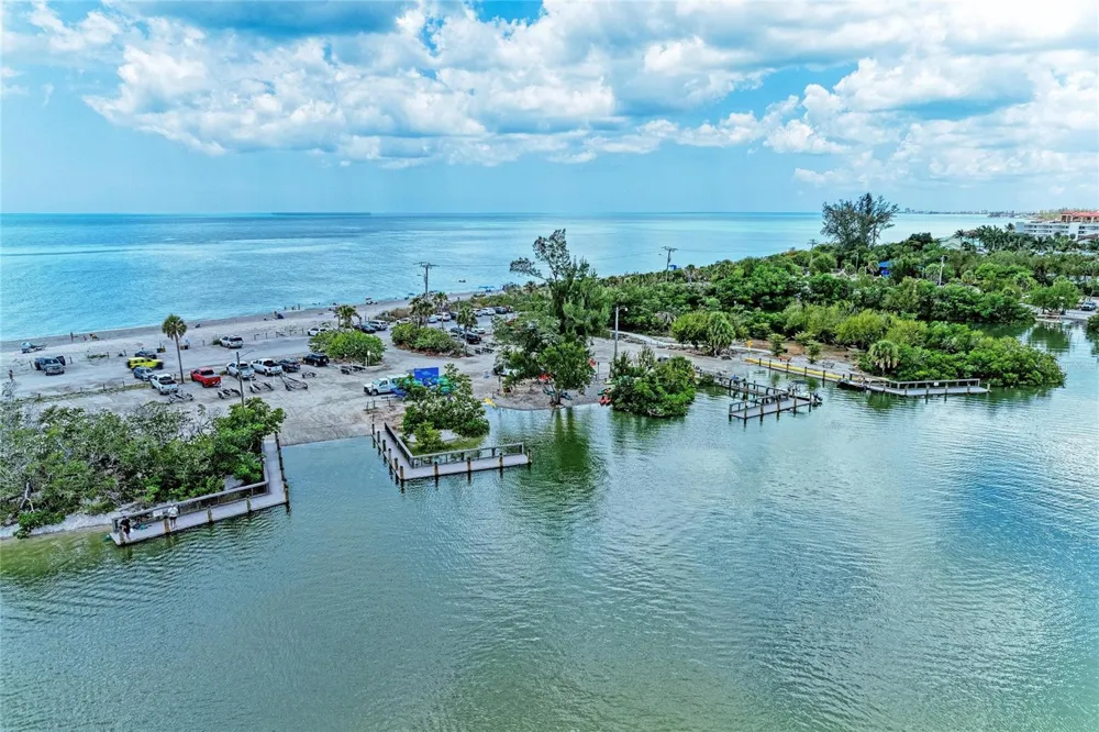 8977 MIDNIGHT PASS ROAD #219 Sarasota, FL 34242