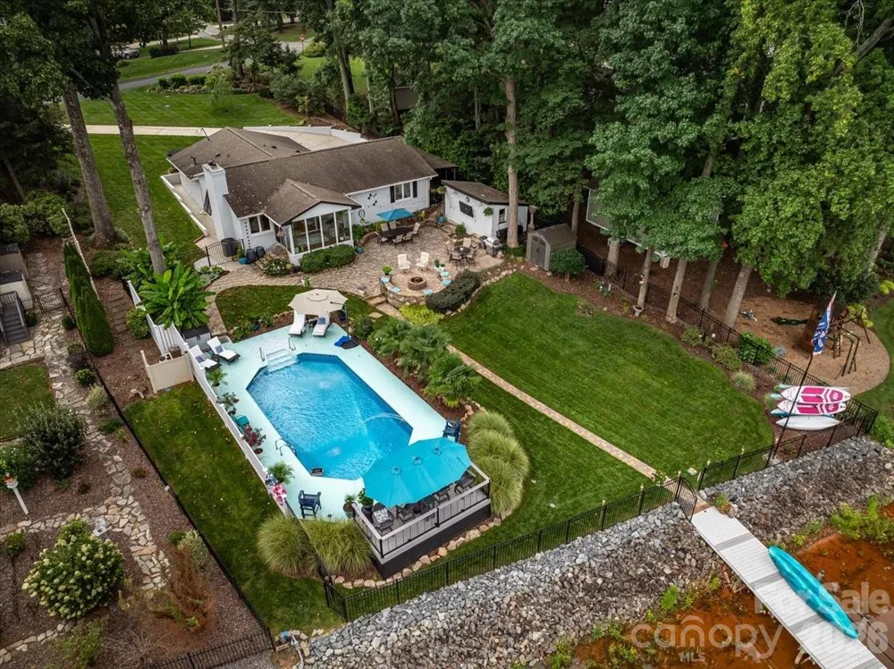 3259 Miners Cove Court Denver, NC 28037