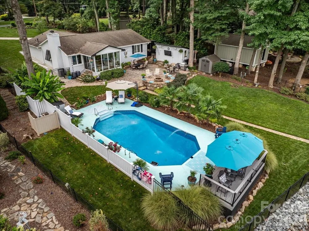 3259 Miners Cove Court Denver, NC 28037