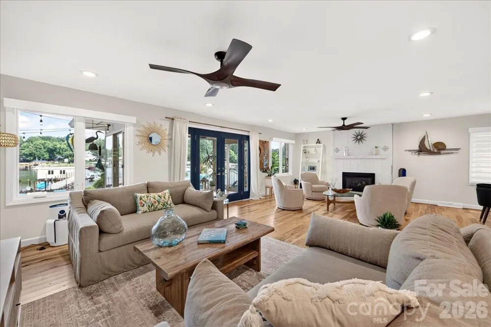 3259 Miners Cove Court Denver, NC 28037