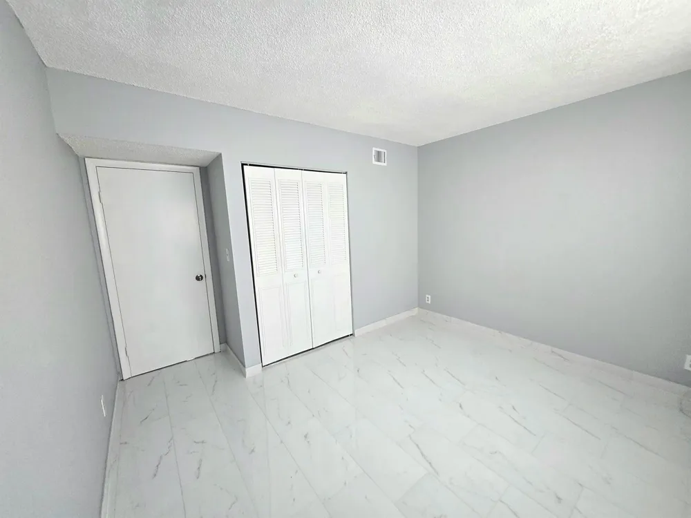 6505 WINFIELD BOULEVARD #B-31 Margate, FL 33063