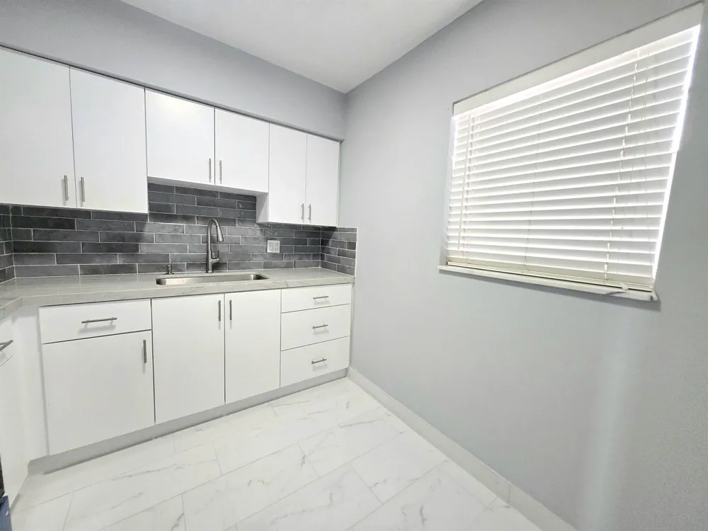 6505 WINFIELD BOULEVARD #B-31 Margate, FL 33063