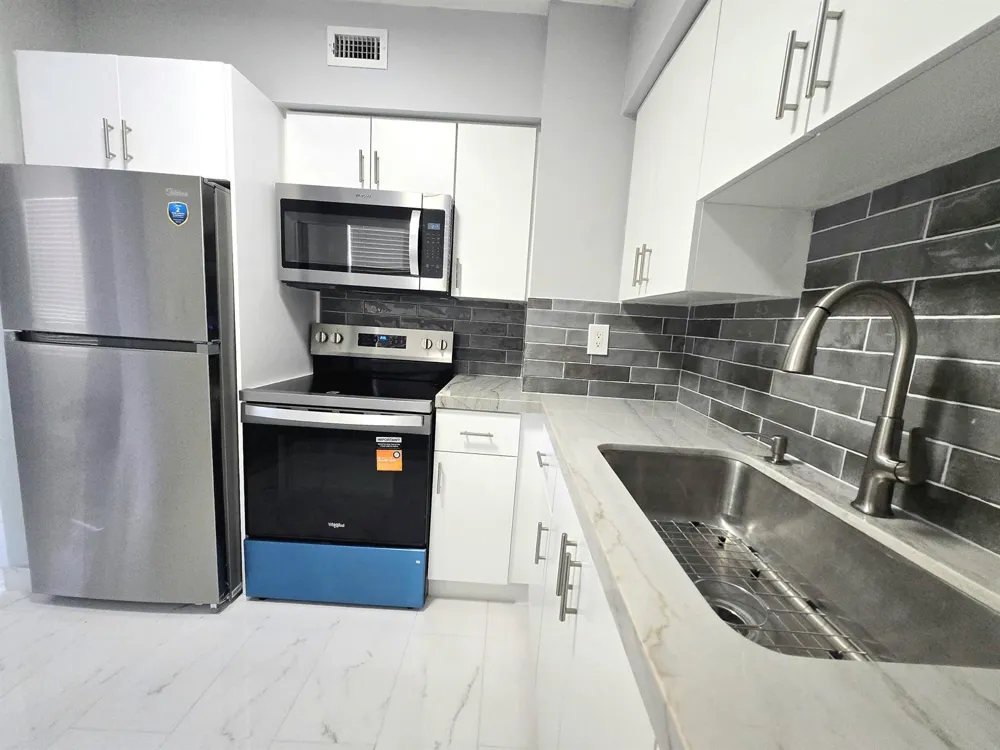 6505 WINFIELD BOULEVARD #B-31 Margate, FL 33063