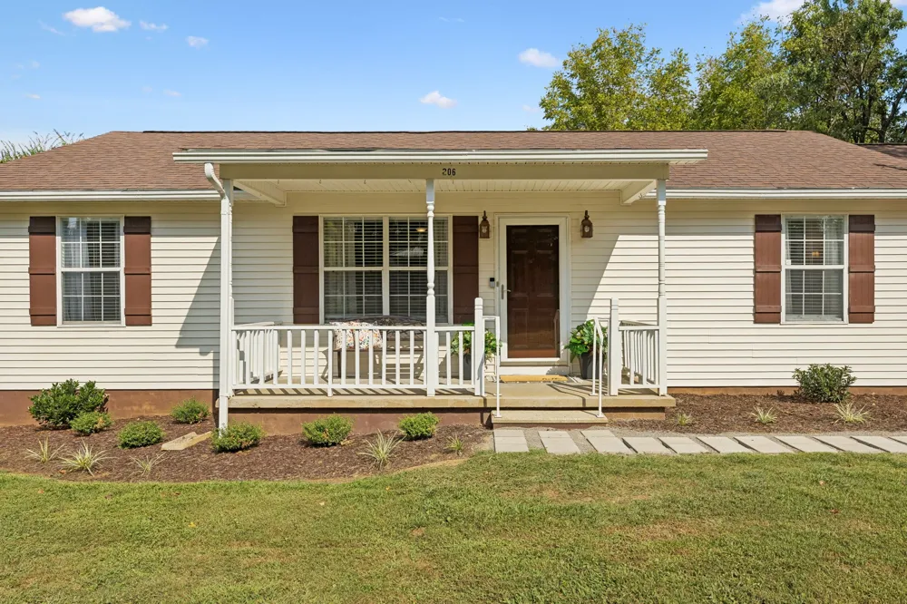 206 Central Ave Chapel Hill, TN 37034