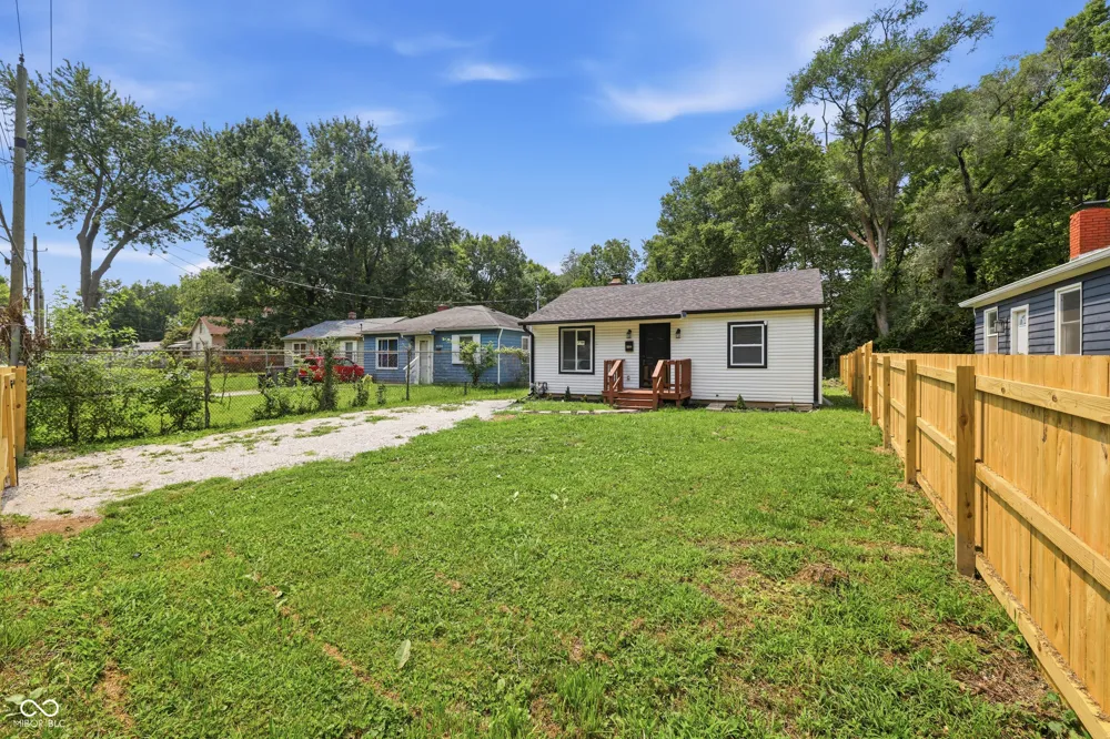 3260 Baltimore Avenue Indianapolis, IN 46218